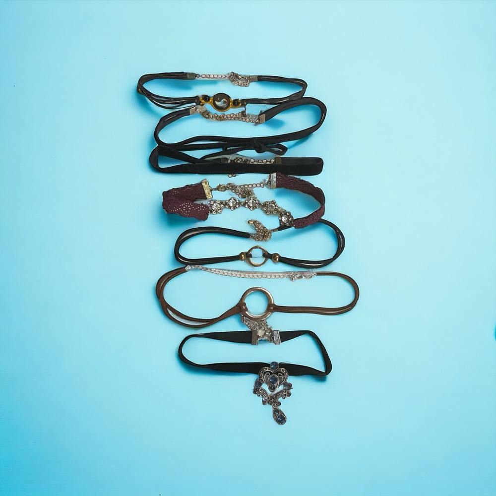 Choker Necklaces Seven Various Kinds